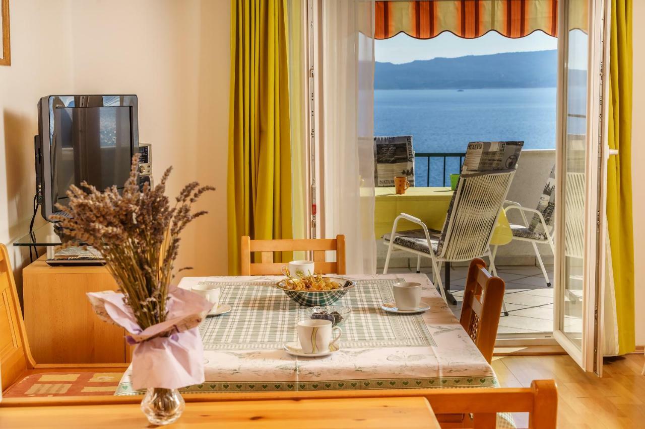 Apartmani Amila-Pisak Exteriör bild
